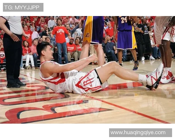 科比与姚明的巅峰对决:篮球传奇的激情碰撞与友谊的延续